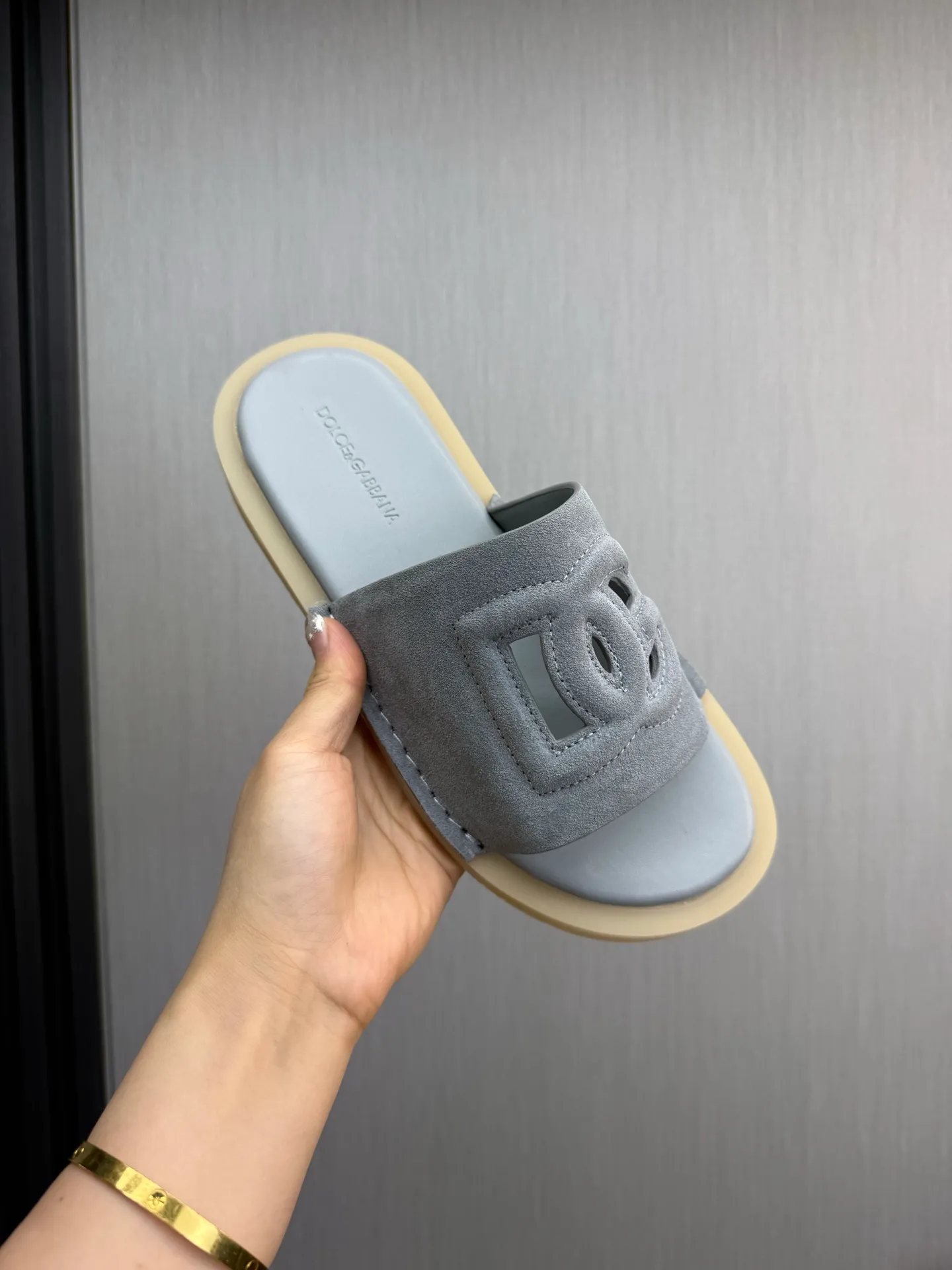 Men's men's shoes💰340💰Dolce & gabbana (DG) official website synchronized new slippers💥Fashion hot models: 1 exclusive mold opening✅Unique brand style logo upper💥Original private mold outsole✔️36-44 (45 customized, non-refundable)